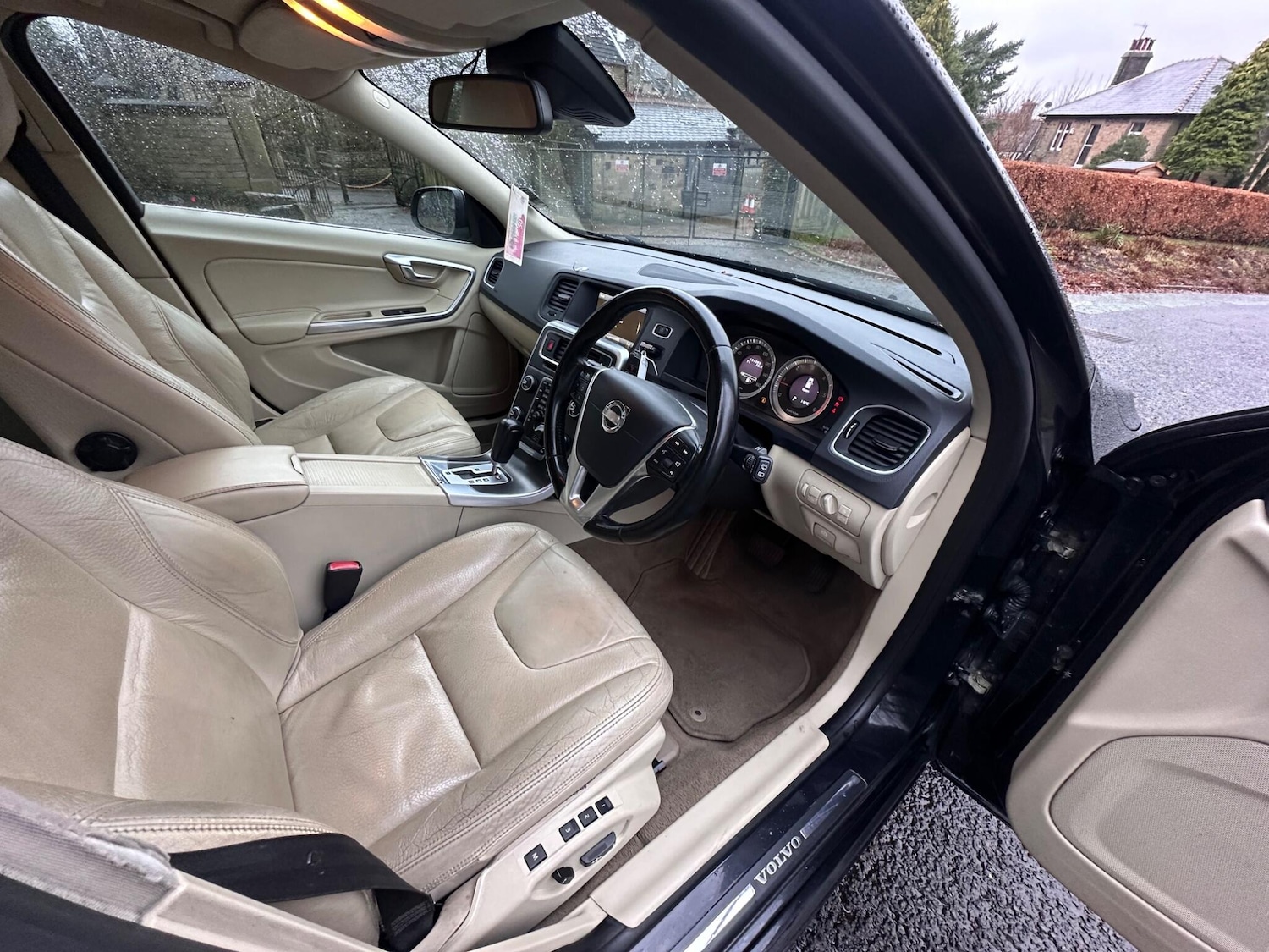 Used Volvo V60 2012 for sale - 76849960: Photo 16