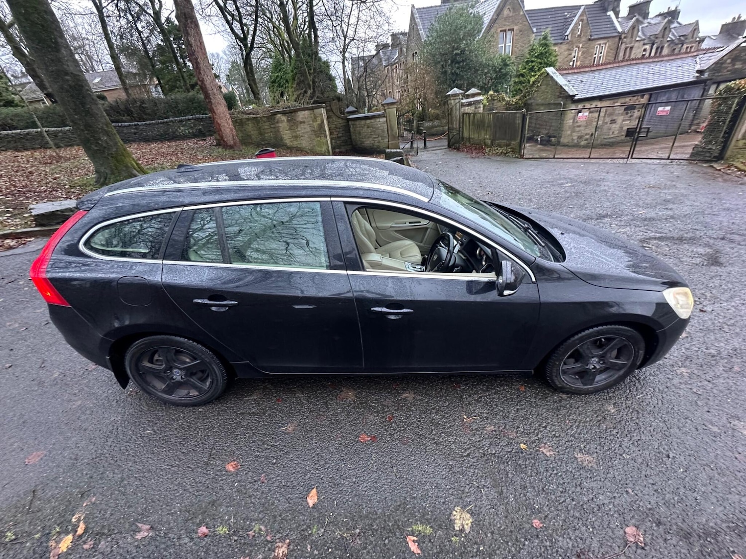 Used Volvo V60 2012 for sale - 76849960: Photo 17