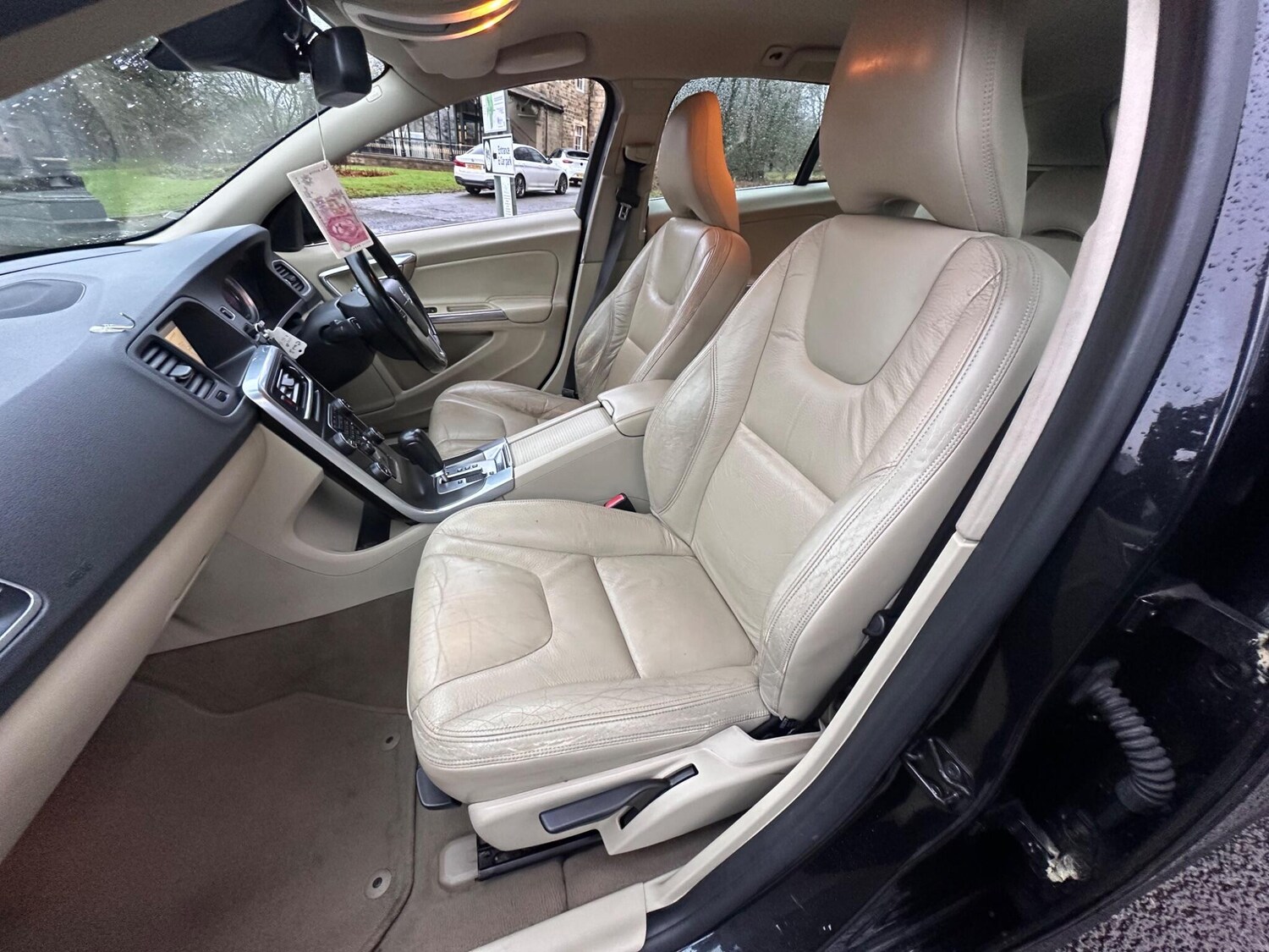 Used Volvo V60 2012 for sale - 76849960: Photo 33