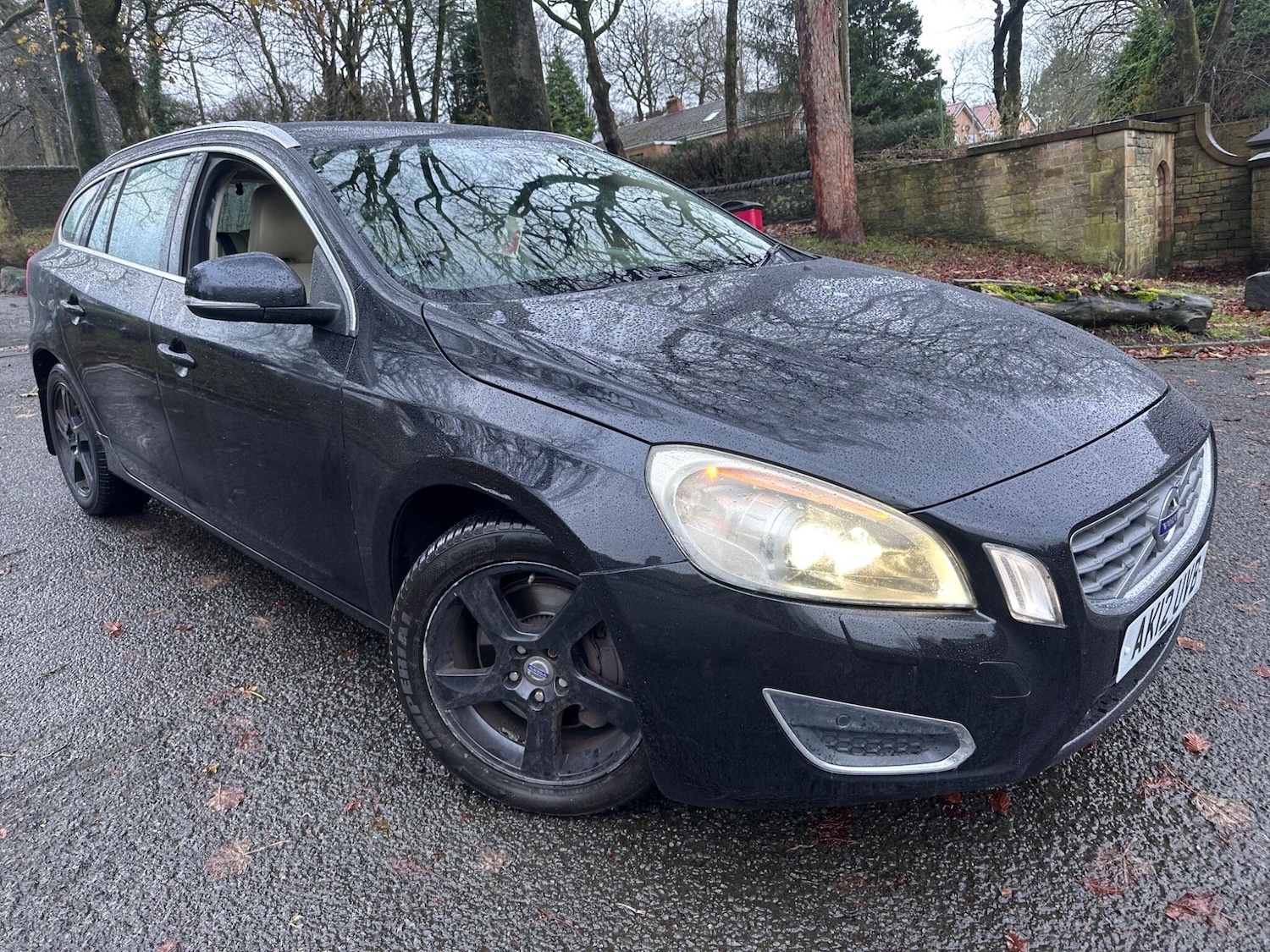 Used Volvo V60 2012 for sale - 76849960: Photo 4