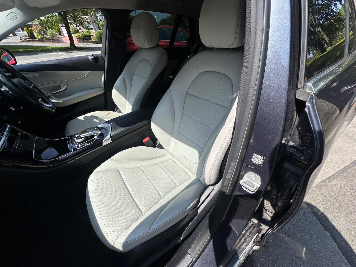 Used Mercedes-Benz C Class 2015 for sale - 76743151: Photo 34