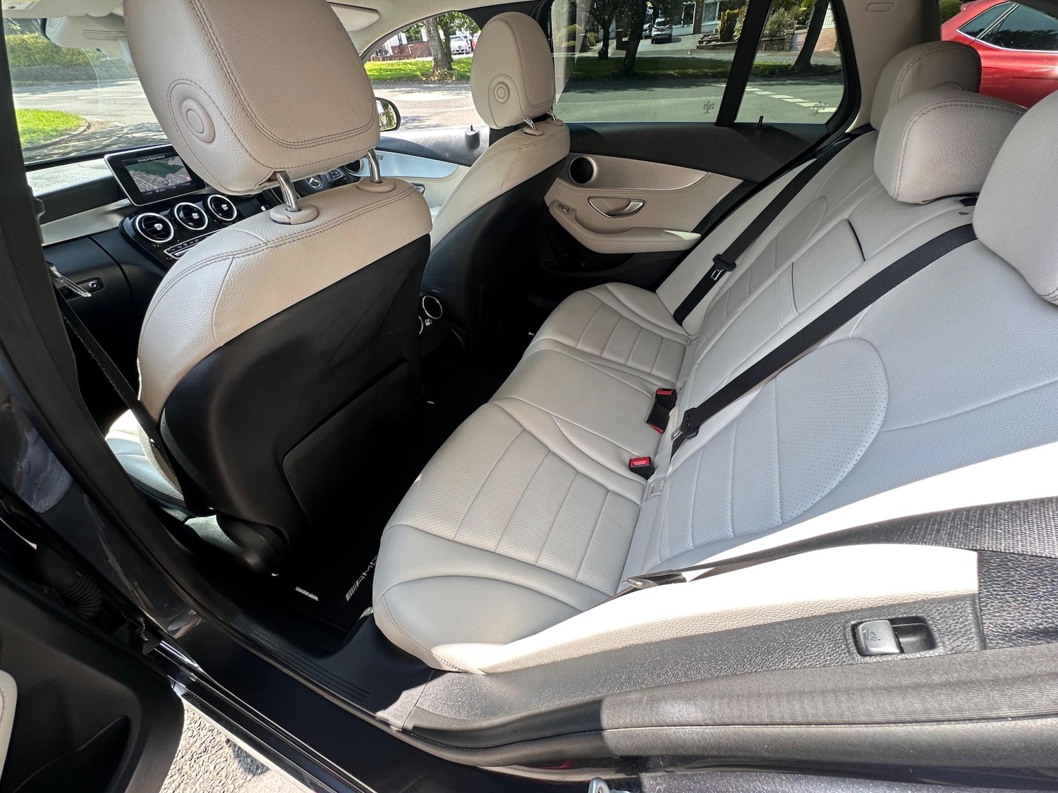 Used Mercedes-Benz C Class 2015 for sale - 76743151: Photo 36