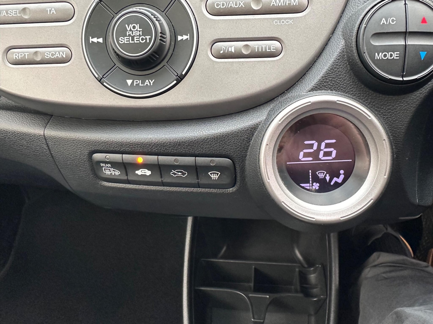 Used Honda Jazz 2009 for sale - 76592127: Photo 28