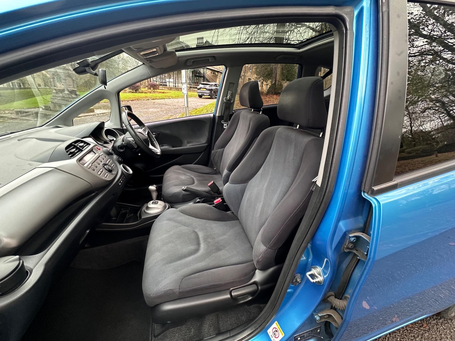 Used Honda Jazz 2009 for sale - 76592127: Photo 31