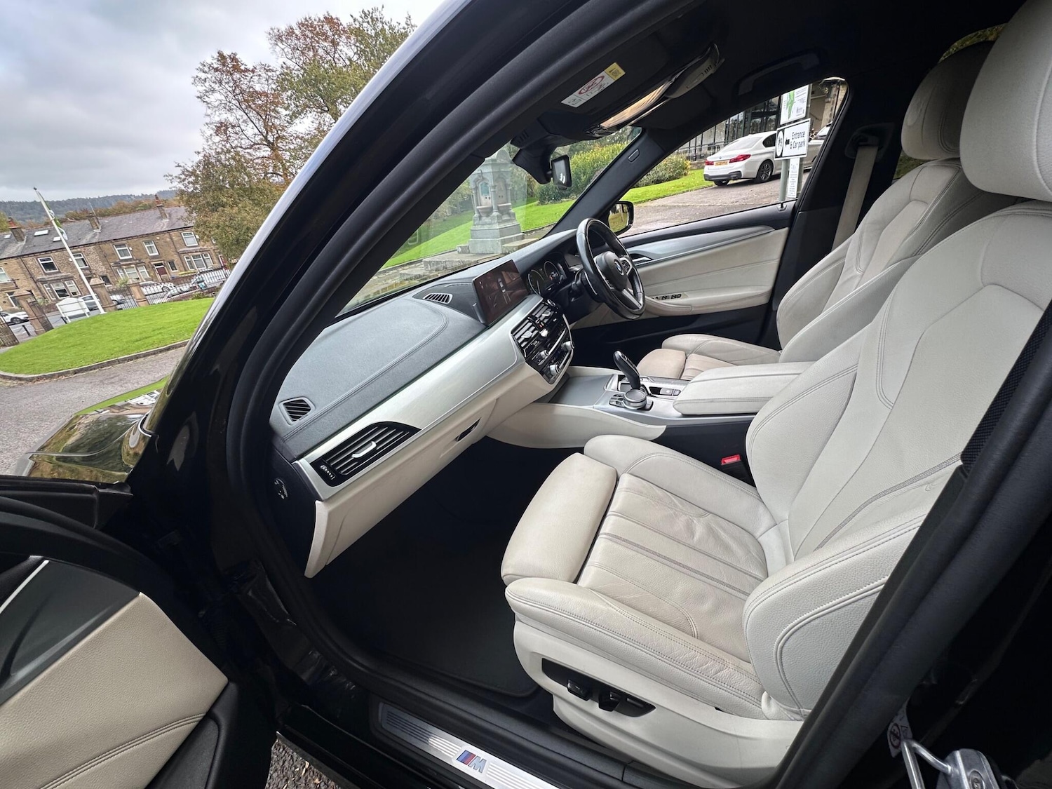 Used BMW 5 Series 2019 for sale - 76247692: Photo 40