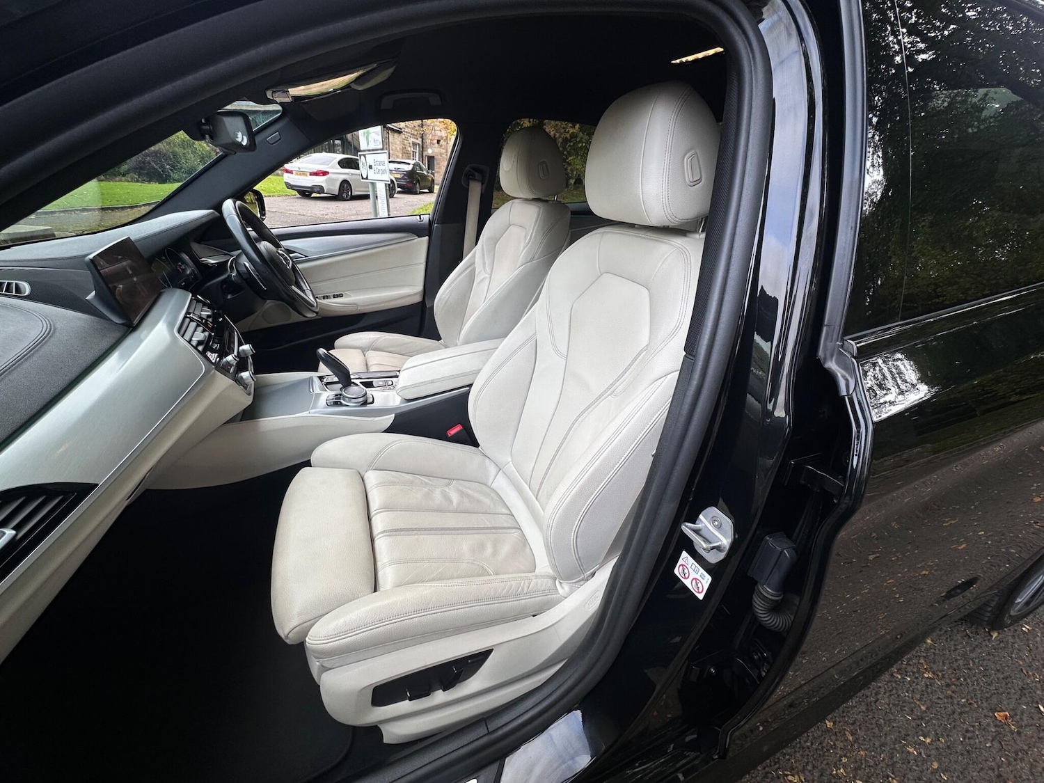 Used BMW 5 Series 2019 for sale - 76247692: Photo 41