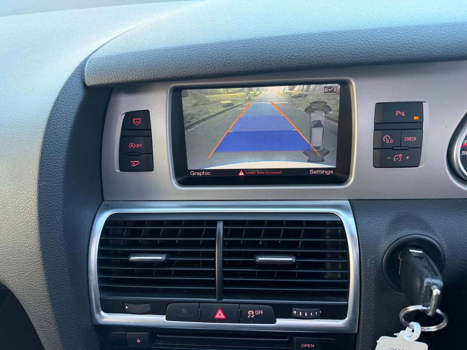 Used Audi Q7 2014 for sale - 77441422: Photo 30