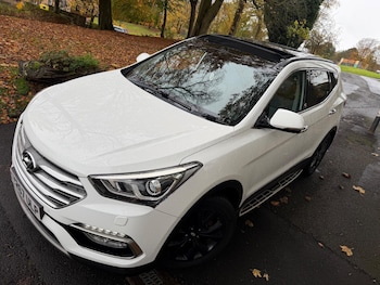 Used Hyundai Santa Fe 2017 for sale - 76433403: Photo