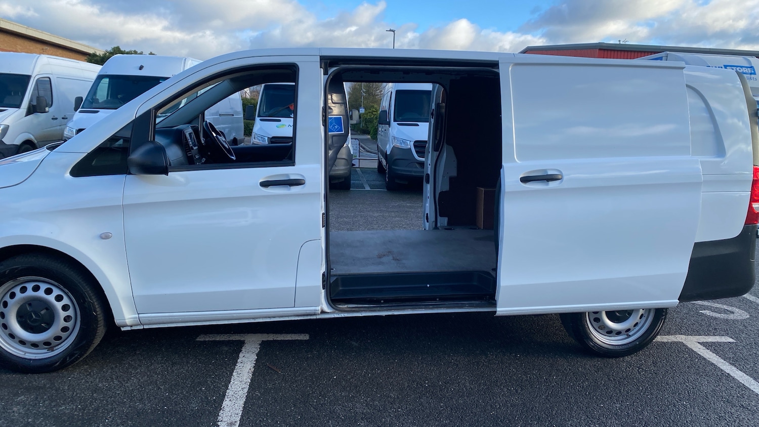 Used Mercedes-Benz Vito 2021 for sale - 76707126: Photo 36