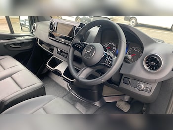 Used Mercedes-Benz Sprinter 2025 for sale - 78903356: Photo