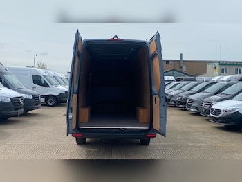 Used Mercedes-Benz Sprinter 2025 for sale - 78324259: Photo