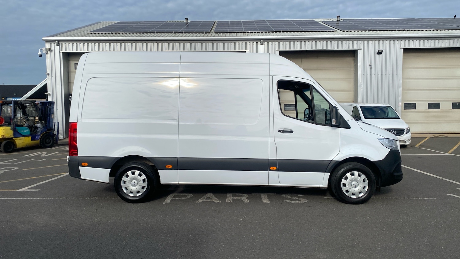 Used Mercedes-Benz Sprinter 2023 for sale - 76035839: Photo 9