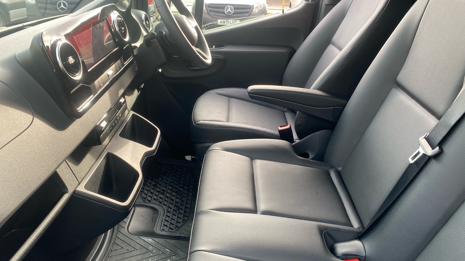 Used Mercedes-Benz Sprinter 2025 for sale - 77409334: Photo 3