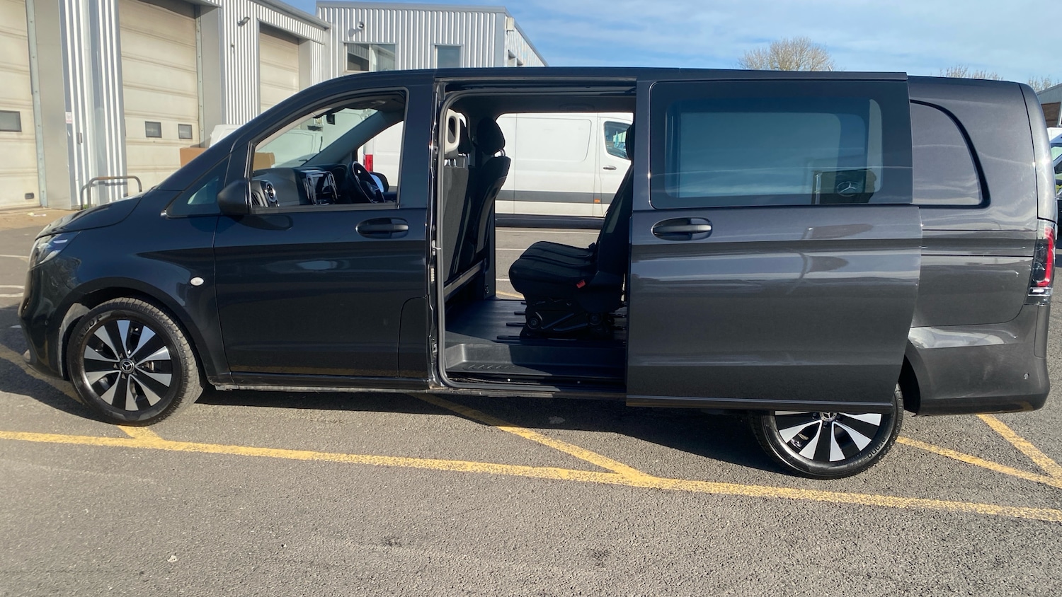 Used Mercedes-Benz Vito 2025 for sale - 76494369: Photo 37