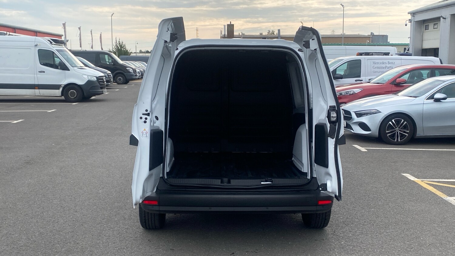 Used Mercedes-Benz Citan 2025 for sale - 75615994: Photo 3