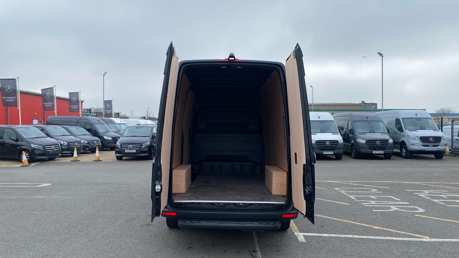 Used Mercedes-Benz Sprinter 2025 for sale - 77847638: Photo 3