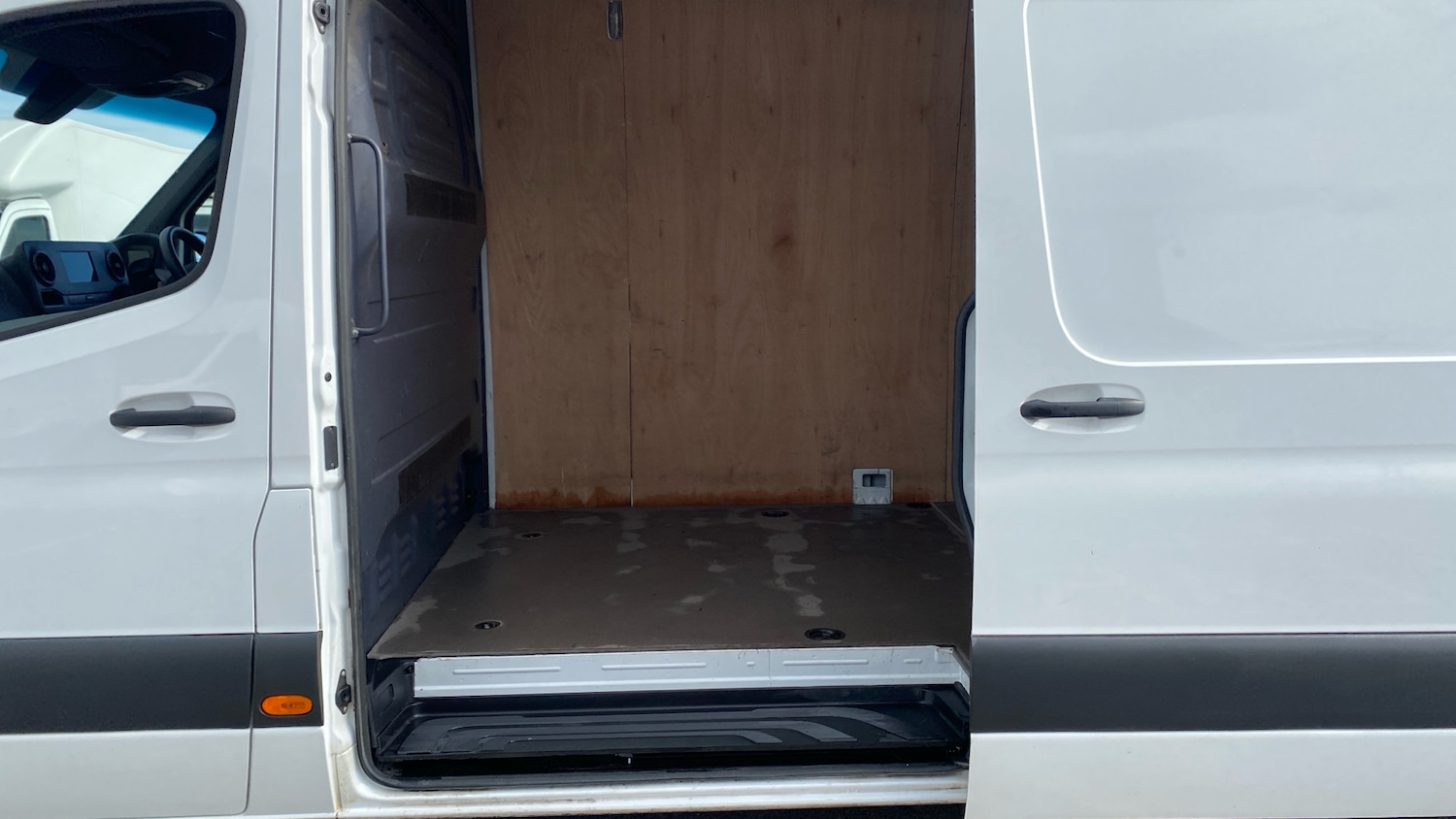 Used Mercedes-Benz Sprinter 2023 for sale - 76127975: Photo 10