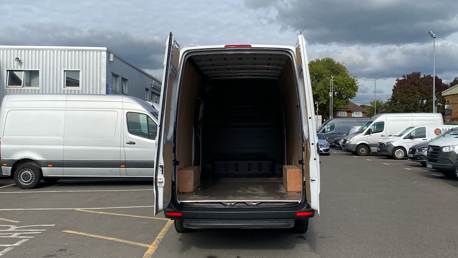Used Mercedes-Benz Sprinter 2023 for sale - 76127975: Photo 9