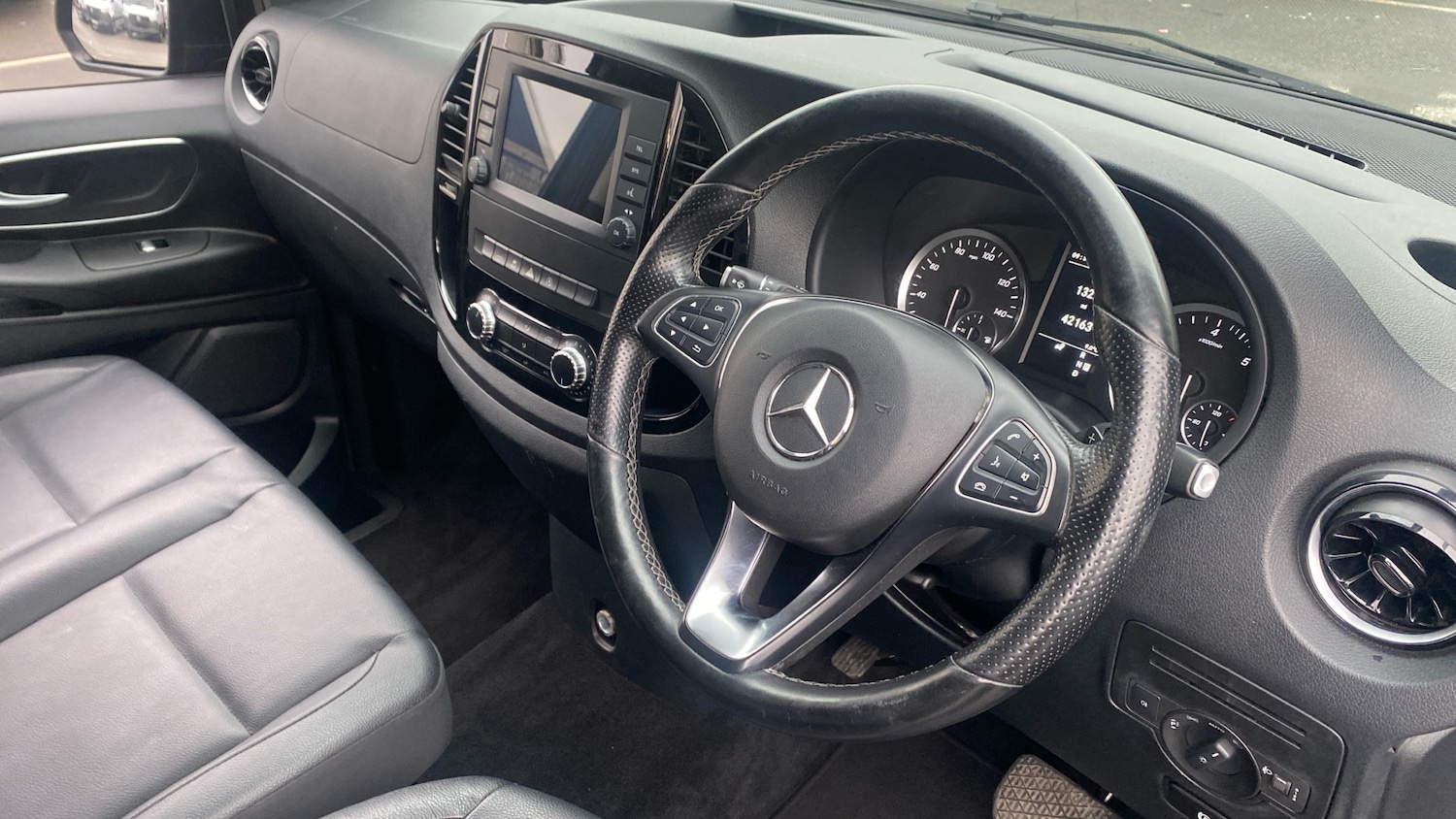 Used Mercedes-Benz Vito 2023 for sale - 77323833: Photo 18