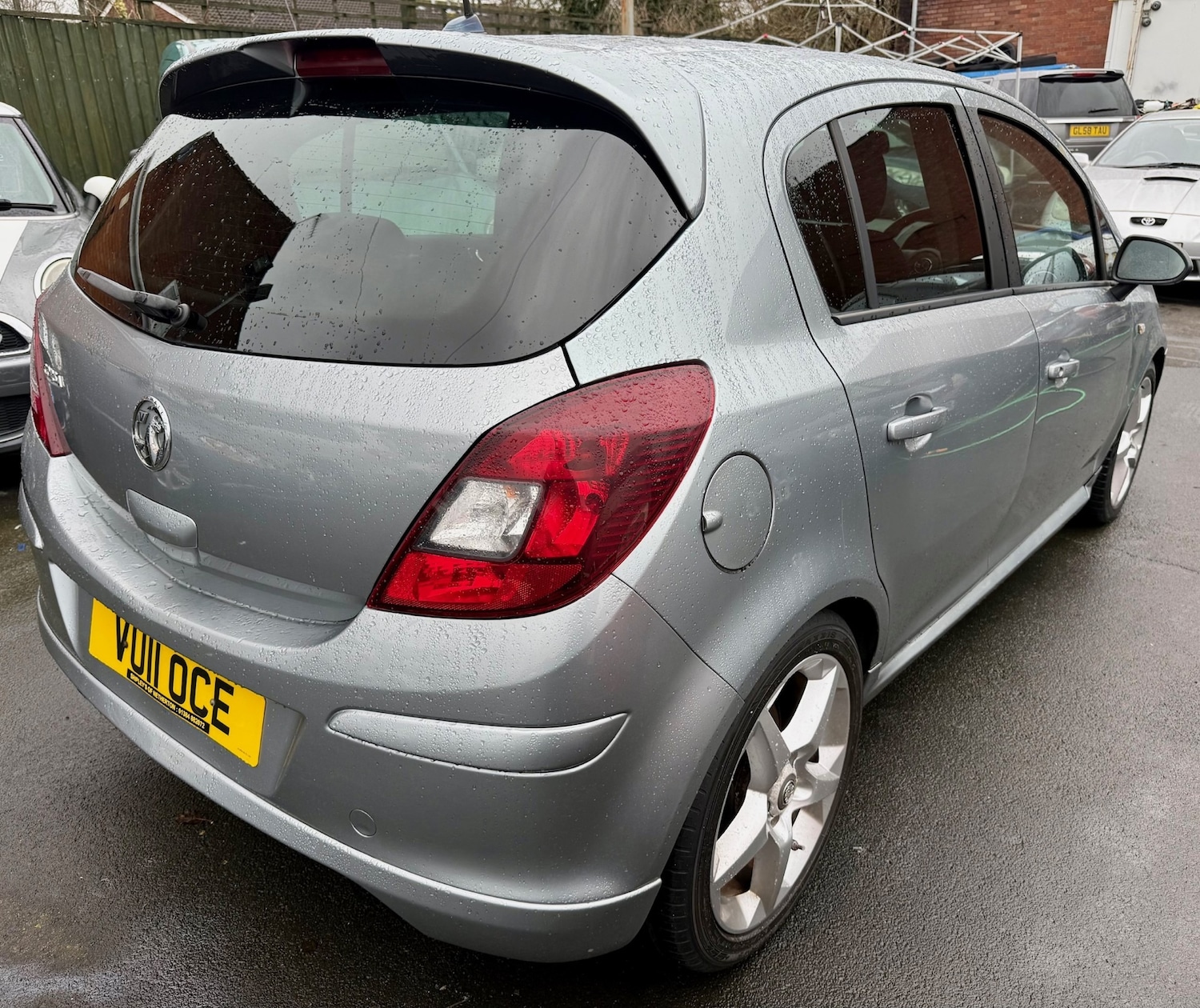 Used Vauxhall Corsa 2011 for sale - 77504358: Photo 2