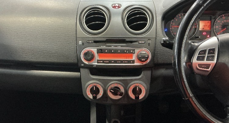 Used Mitsubishi Colt 2010 for sale - 77167593: Photo 2