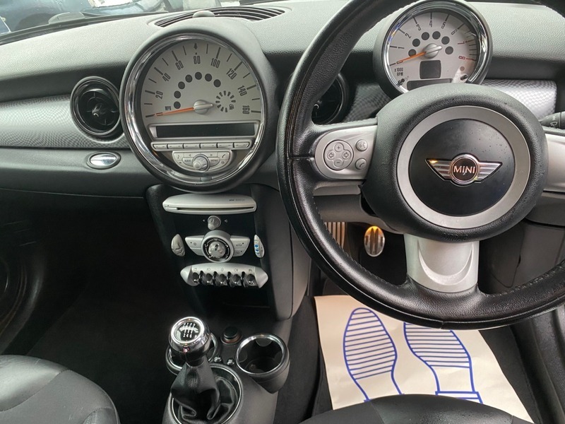 Used MINI Hatch 2009 for sale - 76363319: Photo 5