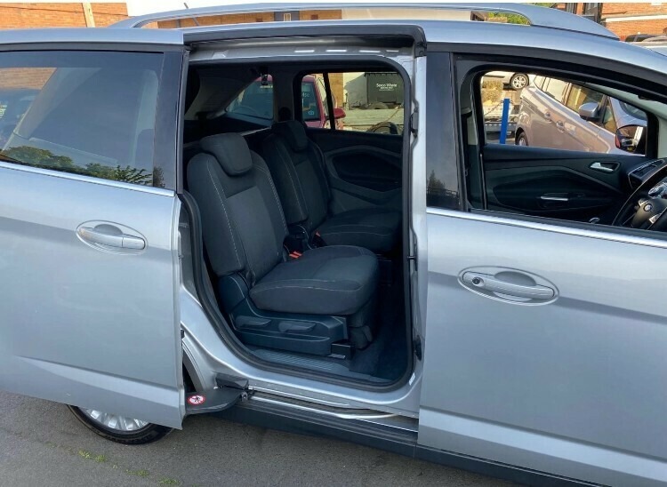 Used Ford Grand C-Max 2013 for sale - 76638386: Photo 6