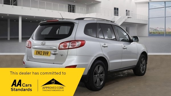 Used Hyundai Santa Fe 2012 for sale - 78175470: Photo 2