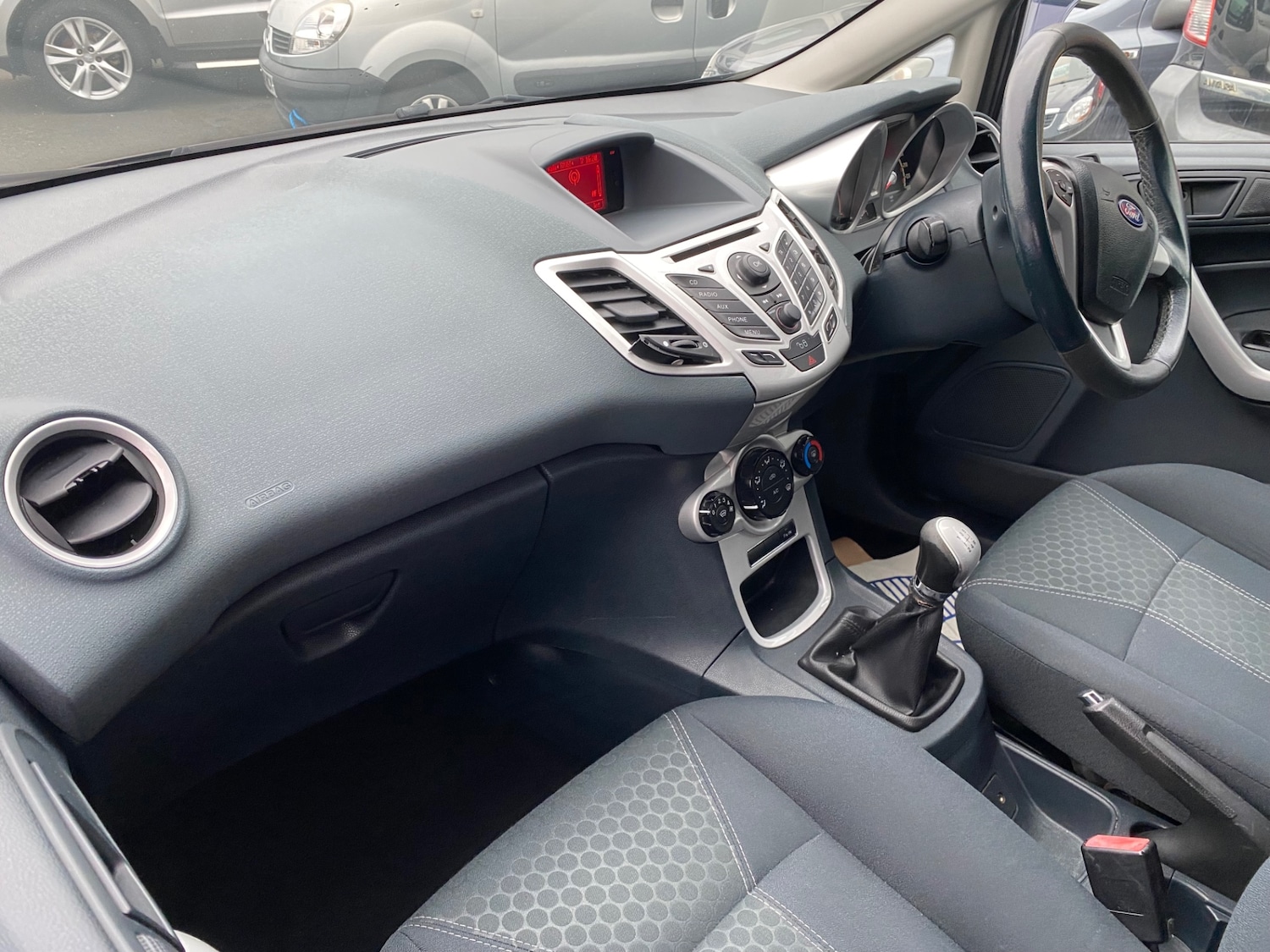 Used Ford Fiesta 2010 for sale - 76314065: Photo 7