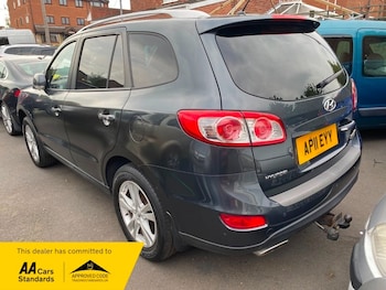 Used Hyundai Santa Fe 2011 for sale - 79594183: Photo
