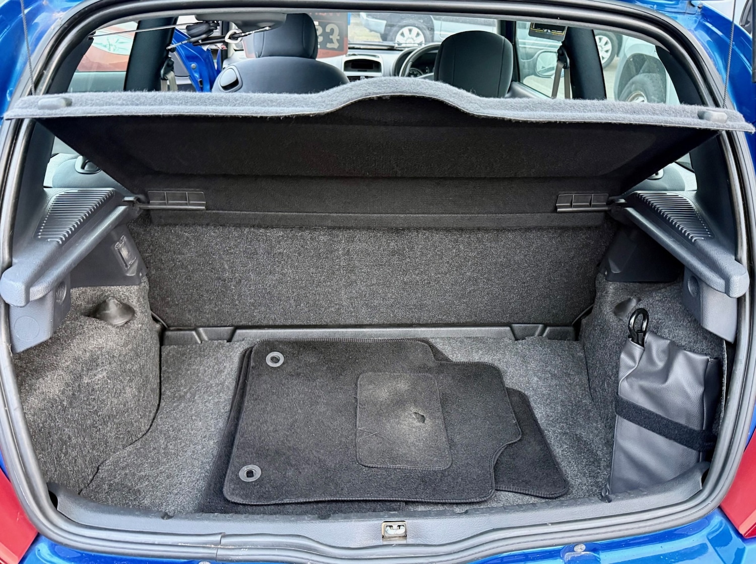 Used Renault Clio 2005 for sale - 76172245: Photo 27