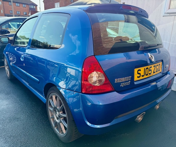 Used Renault Clio 2005 for sale - 76172245: Photo 2
