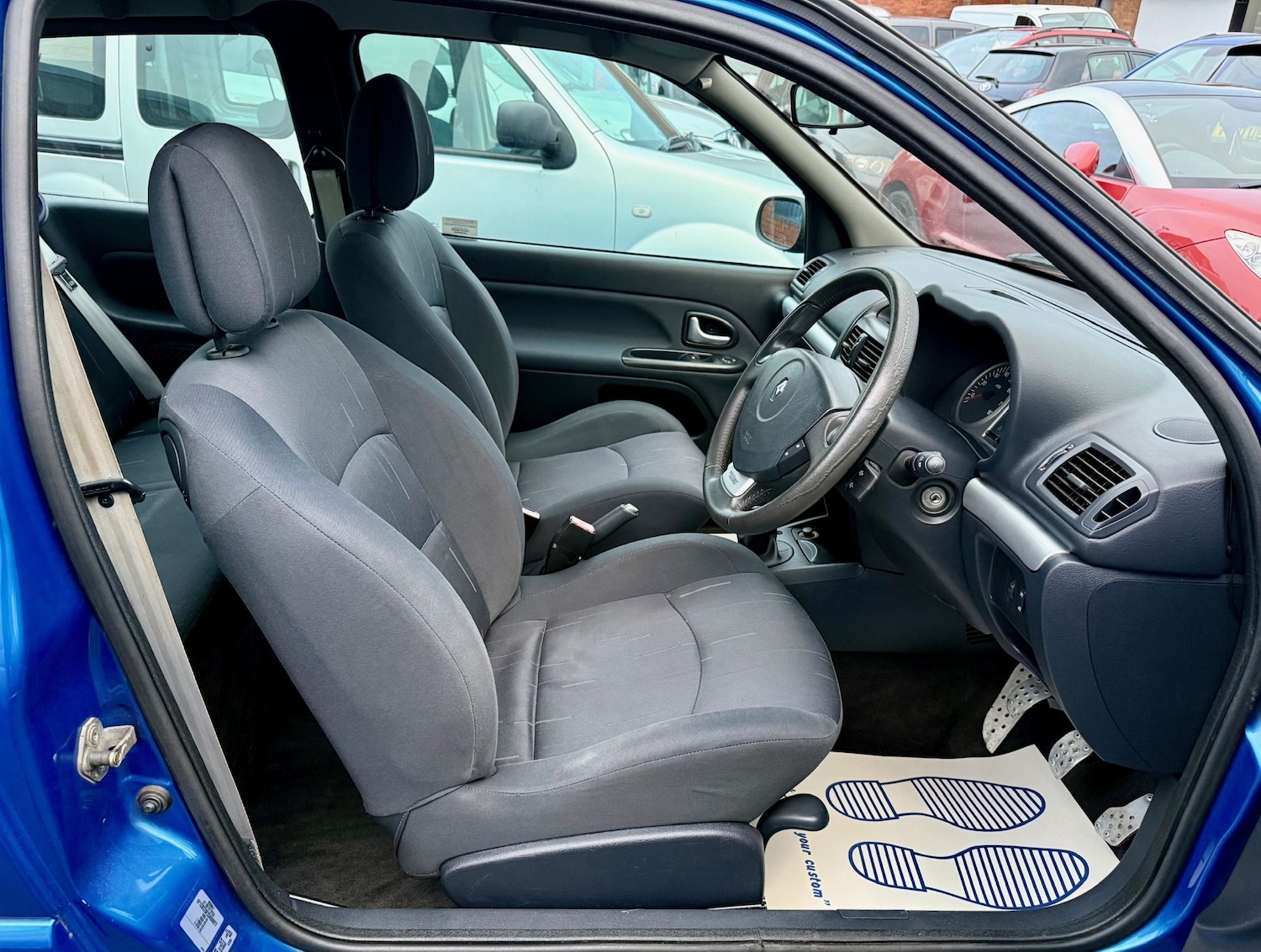 Used Renault Clio 2005 for sale - 76172245: Photo 30