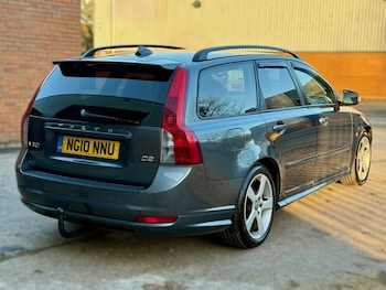 Used Volvo V50 2010 for sale - 77008415: Photo