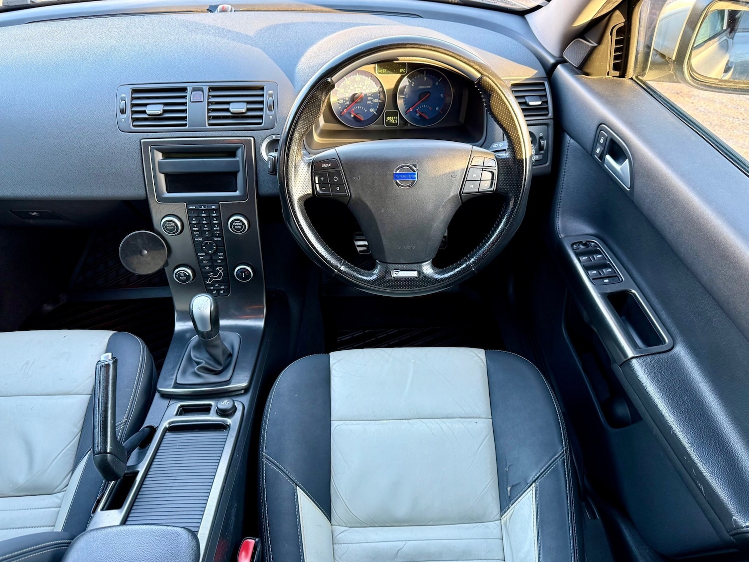 Used Volvo V50 2010 for sale - 76699111: Photo 14