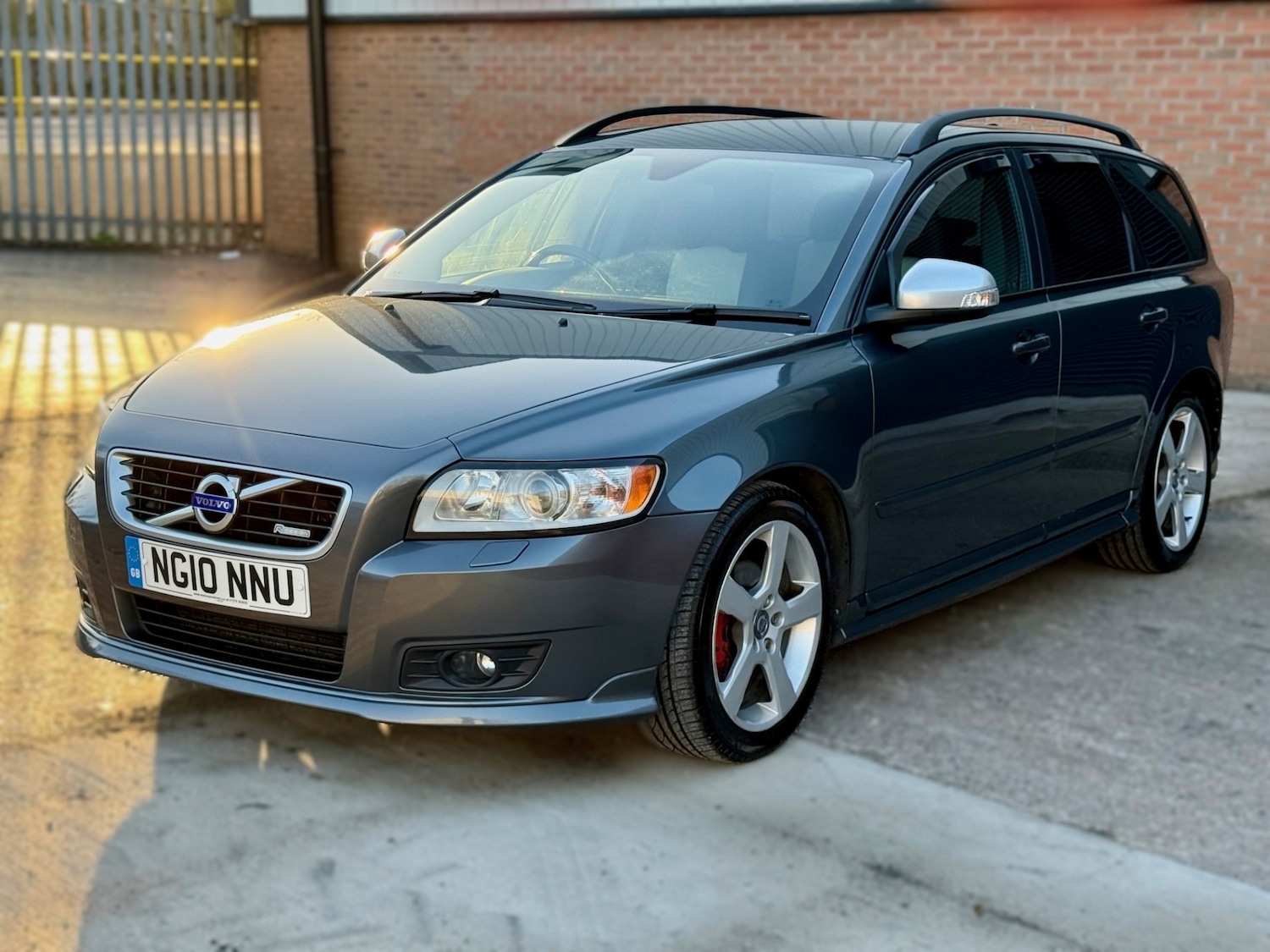 Used Volvo V50 2010 for sale - 76699111: Photo 4