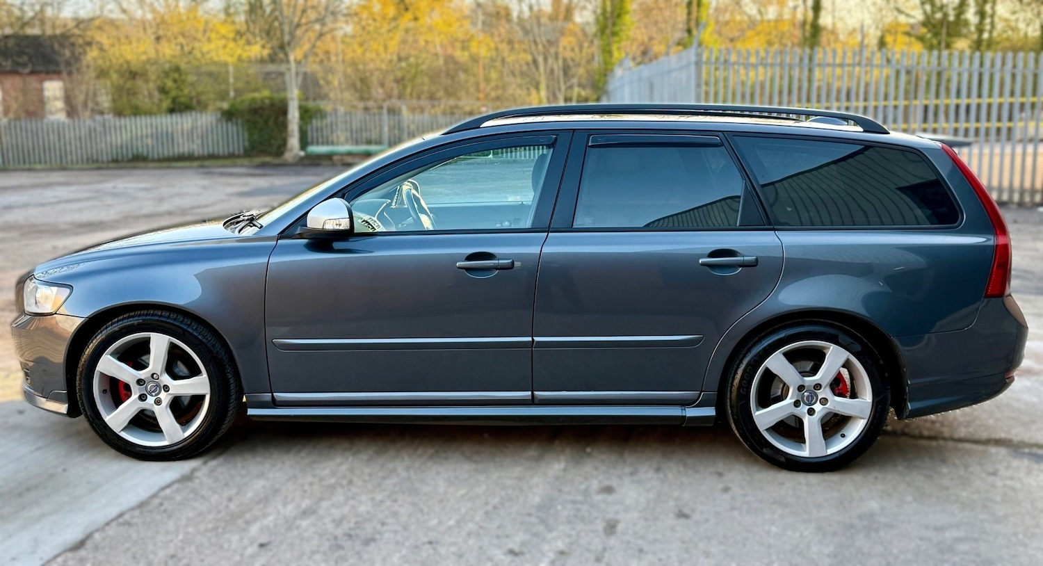 Used Volvo V50 2010 for sale - 76699111: Photo 8