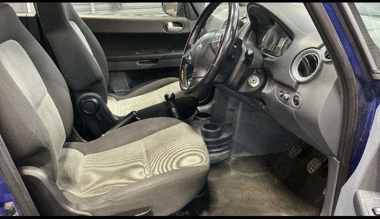 Used Mitsubishi Colt 2010 for sale - 76963791: Photo 9