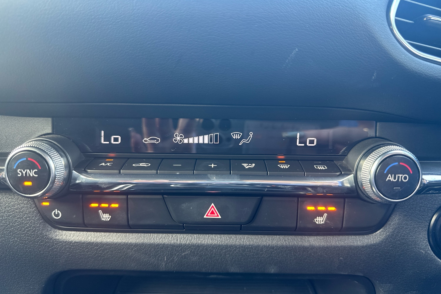 Used Mazda CX-30 2024 for sale - 77231813: Photo 15