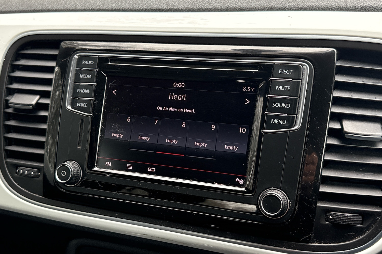 Used Volkswagen Beetle 2016 for sale - 77785900: Photo 15