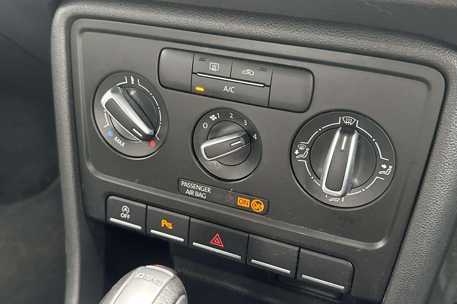 Used Volkswagen Beetle 2016 for sale - 77785900: Photo 19