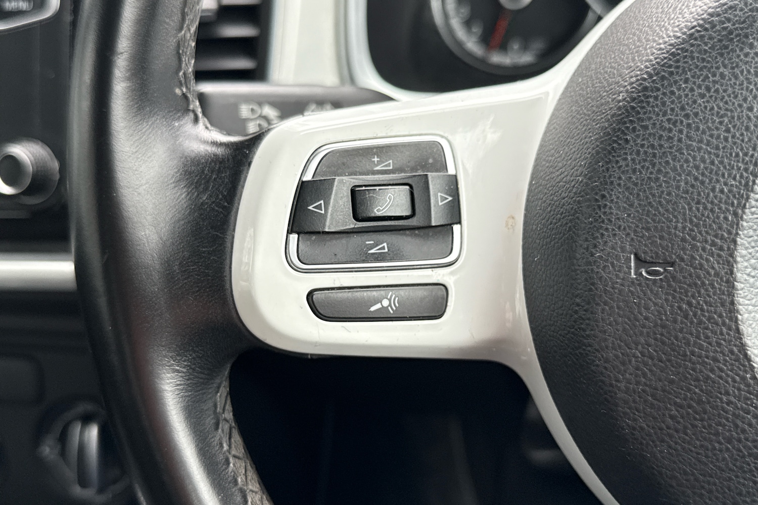 Used Volkswagen Beetle 2016 for sale - 77785900: Photo 23