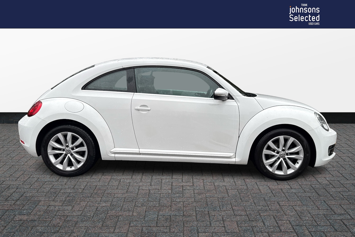 Used Volkswagen Beetle 2016 for sale - 77785900: Photo 8