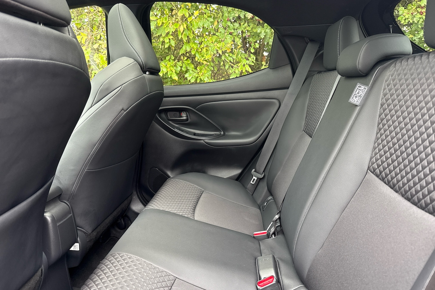 Used Mazda Mazda2 HYBRID 2024 for sale - 76717145: Photo 12