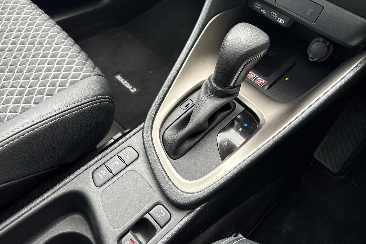 Used Mazda Mazda2 HYBRID 2024 for sale - 76717145: Photo 14