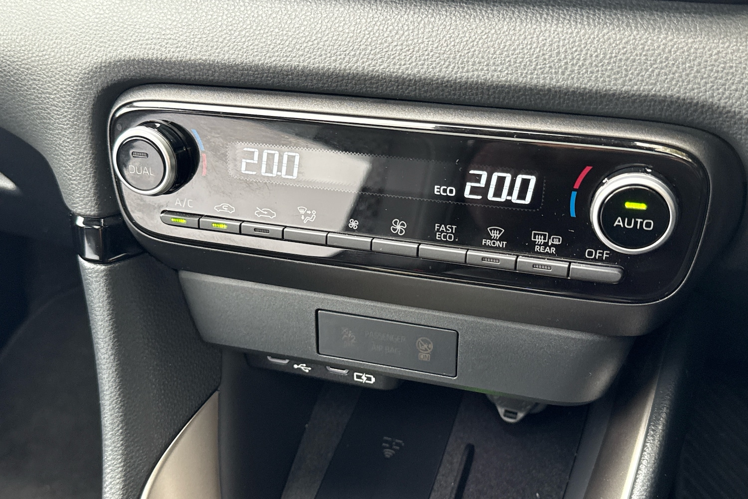 Used Mazda Mazda2 HYBRID 2024 for sale - 76717145: Photo 21