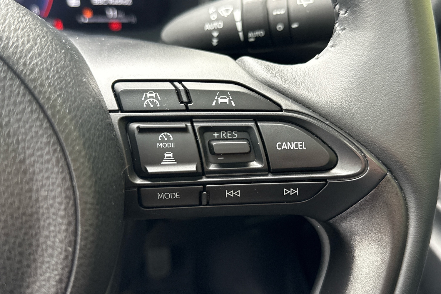 Used Mazda Mazda2 HYBRID 2024 for sale - 76717145: Photo 25