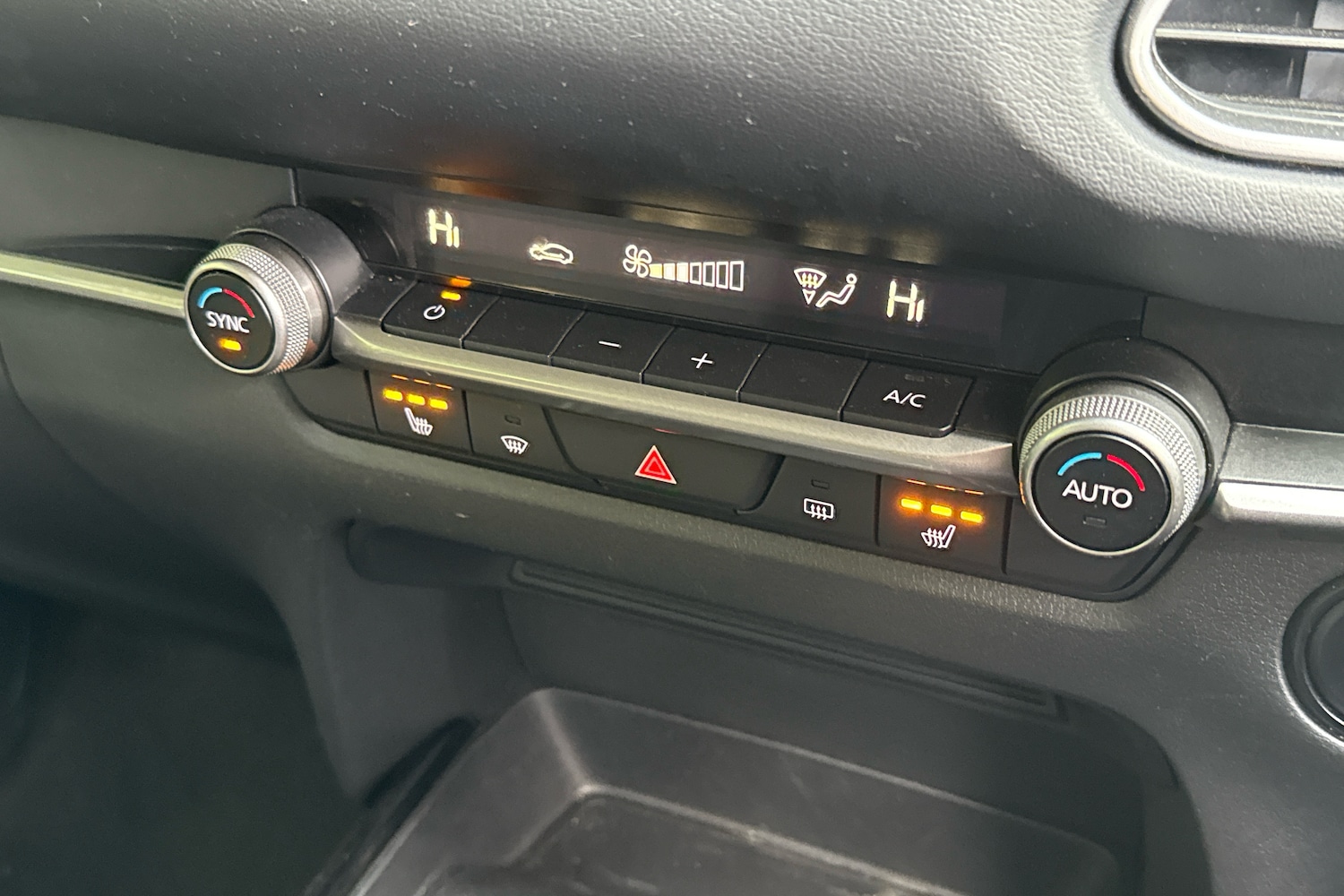 Used Mazda CX-30 2023 for sale - 76676253: Photo 21