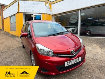 Used Toyota Yaris 2013 for sale - 78336123: Photo