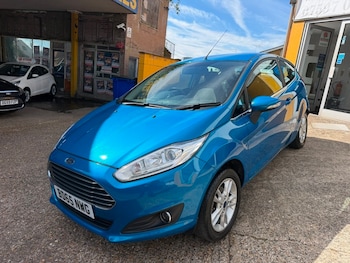 Used Ford Fiesta 2015 for sale - 78336118: Photo